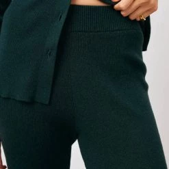 Wholesale 😍 Rails Jules Pants in Forest for 👩 women 🥰 -Rails Sales Store 4a4af4e75c854af3a8866acd22dc335e d1c347c7 3594 40cb bf94 d2a25978ba9d 1080x