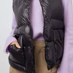 Wholesale π Rails Preston Vest in Black for π© women π