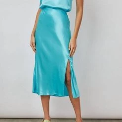 Top 10 ✔️ Rails Maya 👗 Skirt Azure In Blue for 👩 women 🛒 -Rails Sales Store 765fdff8260b475082d7b08540bda55d 44461bc3 ecf9 4958 a909 aae19005913f 1080x