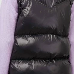 Wholesale 😉 Rails Preston Vest in Black for 👩 women 🔔 -Rails Sales Store 8f6be939be094b8a89f076dd742a34e9 c60a790b e33d 4449 abd4 e0e1af6f87f0 1080x