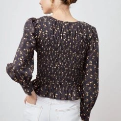 Coupon 💯 Rails Tabi Top in Romantic Floral for 👩 women ⌛ -Rails Sales Store f04b746b62034df9b6d24883e386f6b7 7c2d1ba2 4358 4e01 bd87 8a3e50121a74 1080x